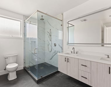 728 Indiana Avenue - Photo Thumbnail 4