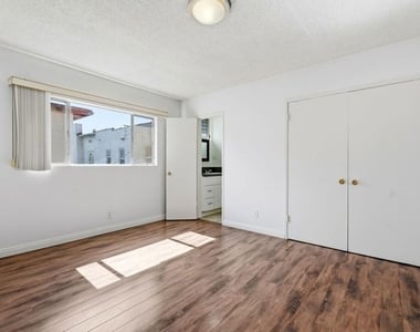 1475 S Wooster Street - Photo Thumbnail 11