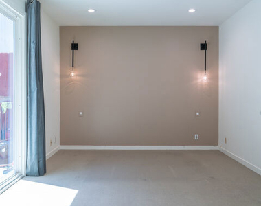 633 Museum Drive - Photo Thumbnail 20