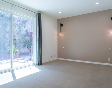 633 Museum Drive - Photo Thumbnail 18