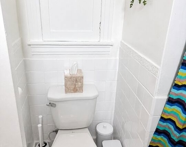 2703 Obama Boulevard - Photo Thumbnail 8