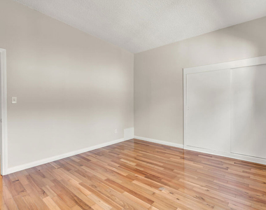 941 N San Vicente Boulevard - Photo Thumbnail 10
