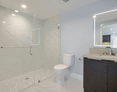 2939 Leeward Avenue - Photo Thumbnail 10