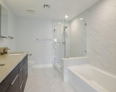 2939 Leeward Avenue - Photo Thumbnail 6