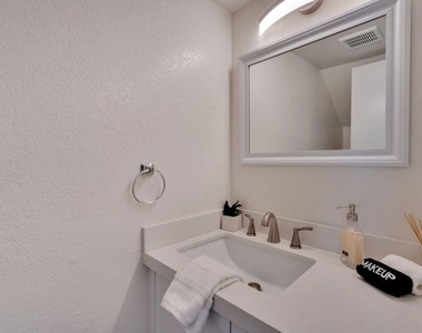 48255 Monroe Street - Photo Thumbnail 11