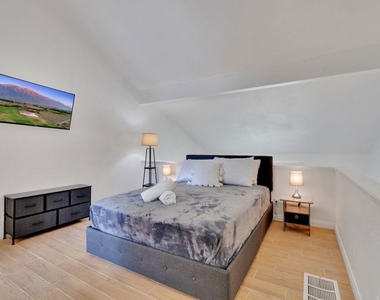 48255 Monroe Street - Photo Thumbnail 12