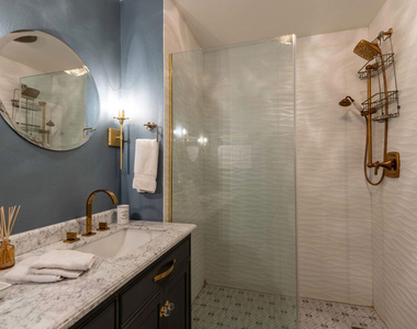 100 S Doheny Drive - Photo Thumbnail 6