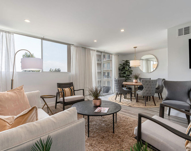 100 S Doheny Drive - Photo Thumbnail 1