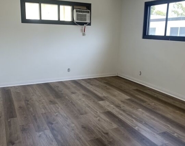 8630 Falmouth Avenue - Photo Thumbnail 16