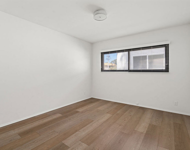 8630 Falmouth Avenue - Photo Thumbnail 5