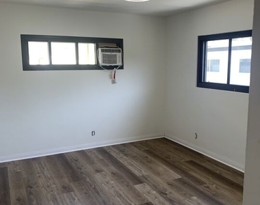 8630 Falmouth Avenue - Photo Thumbnail 15