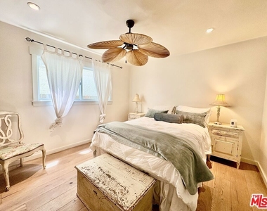 30 20th Avenue - Photo Thumbnail 15