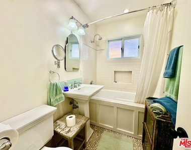 30 20th Avenue - Photo Thumbnail 12