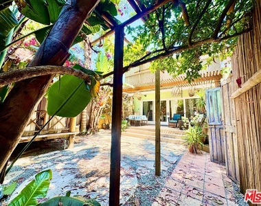 30 20th Avenue - Photo Thumbnail 3