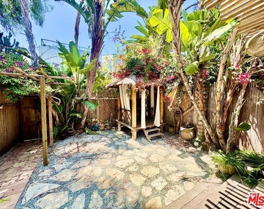30 20th Avenue - Photo Thumbnail 4