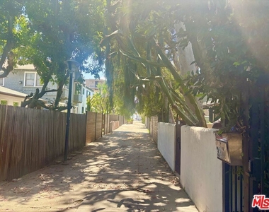30 20th Avenue - Photo Thumbnail 1