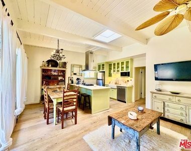 30 20th Avenue - Photo Thumbnail 8