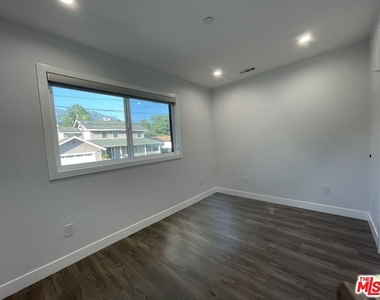 6204 Mayfield Avenue - Photo Thumbnail 16