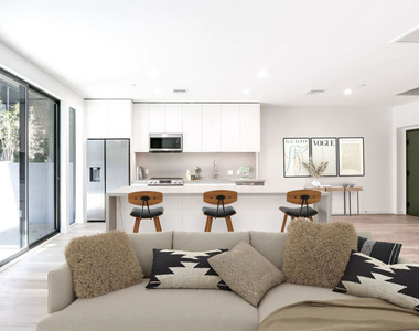 829 Larrabee Street - Photo Thumbnail 1