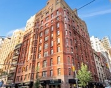 Corner 30th Street/ Madison Ave NoMad - Photo Thumbnail 2