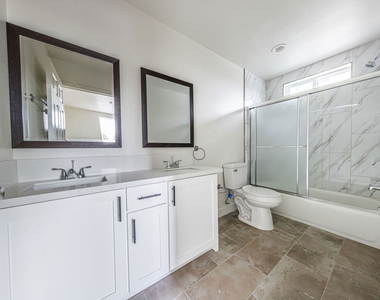 948 E 21st Street - Photo Thumbnail 9