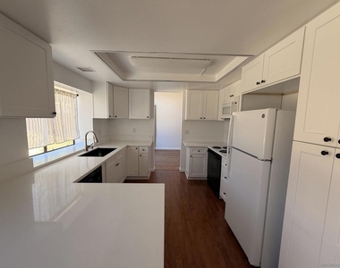 7538 Hawks Peak Way - Photo Thumbnail 8