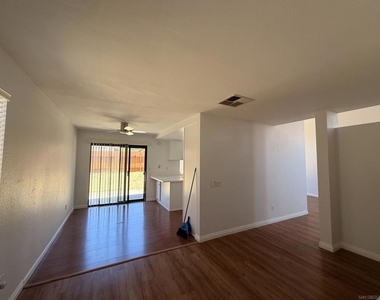 7538 Hawks Peak Way - Photo Thumbnail 11