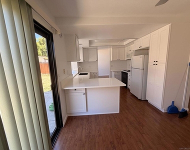 7538 Hawks Peak Way - Photo Thumbnail 9