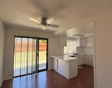 7538 Hawks Peak Way - Photo Thumbnail 10