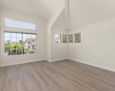 12295 Picrus St - Photo Thumbnail 29