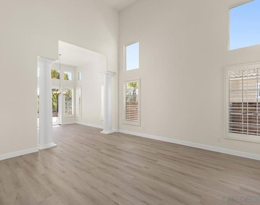12295 Picrus St - Photo Thumbnail 8