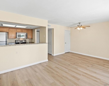 14996 Avenida Venusto - Photo Thumbnail 12