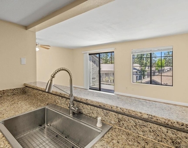 14996 Avenida Venusto - Photo Thumbnail 10