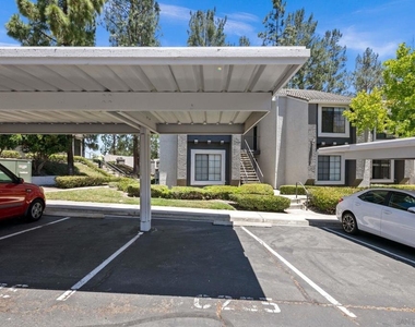 14996 Avenida Venusto - Photo Thumbnail 24