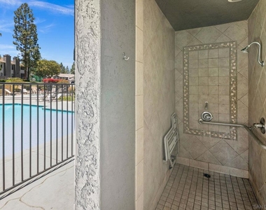 14996 Avenida Venusto - Photo Thumbnail 36