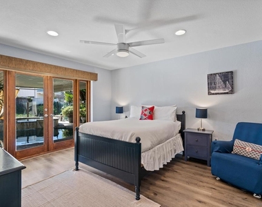 647 Loring St - Photo Thumbnail 23