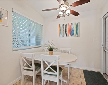 645 Loring - Photo Thumbnail 9