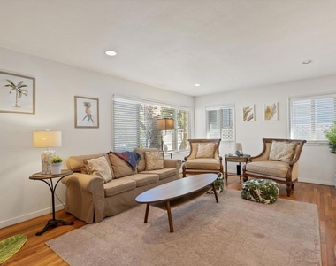 645 Loring - Photo Thumbnail 3
