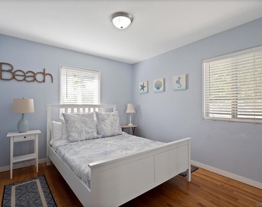 645 Loring - Photo Thumbnail 12
