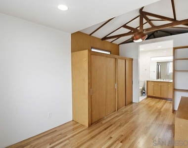 741 Arenas St - Photo Thumbnail 12
