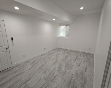 4163 Marian St - Photo Thumbnail 12