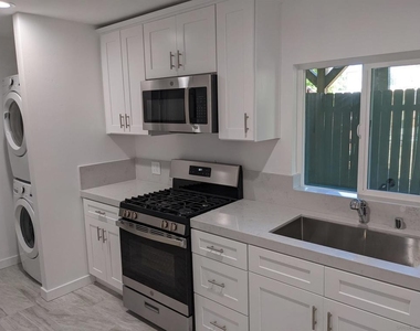 4163 Marian St - Photo Thumbnail 1