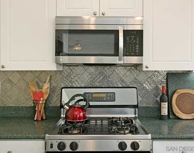 3081 W Canyon - Photo Thumbnail 5