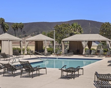 553 Golf Glen Dr - Photo Thumbnail 39