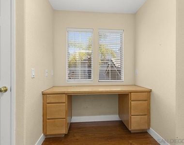 553 Golf Glen Dr - Photo Thumbnail 26
