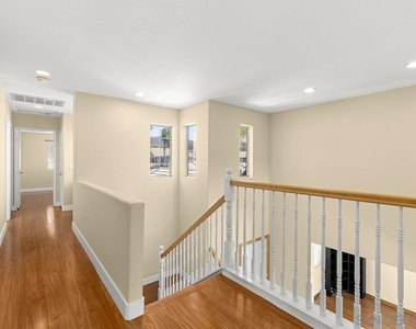 553 Golf Glen Dr - Photo Thumbnail 19