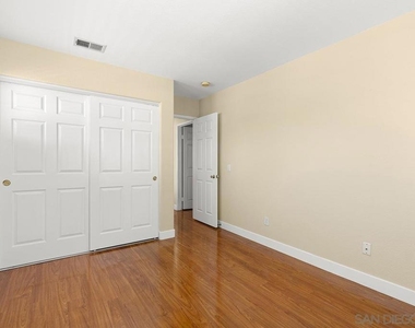 553 Golf Glen Dr - Photo Thumbnail 31