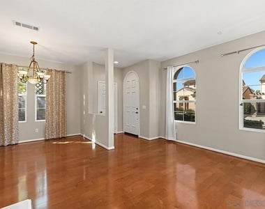 13581 Dogwood Way - Photo Thumbnail 2