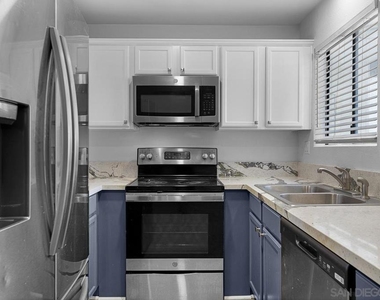 3560 Sunset Lane - Photo Thumbnail 5