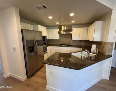834 Sunstone Street - Photo Thumbnail 4